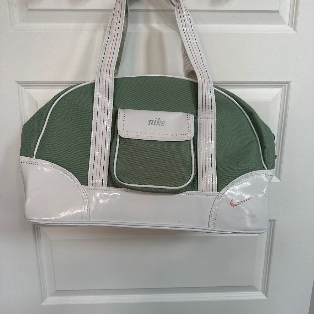 Nike woman’s Locker room bag